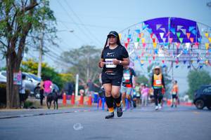 BIB: 464
                            <button type="button" onclick="openModal(10098318)" class="btn btn-primary btn-sm float-right btn-popup" data-toggle="modal" data-target=".modal-high-quality">
                        <i class="fas fa-shopping-cart"></i> Add to Cart
                    </button>
                                            <button type="button" onclick="isThisMe(10098318, true)" class="btn btn-success btn-sm float-right btn-popup btn-isme hidden" data-toggle="tooltip" data-placement="bottom" title="นี่คือรูปของคุณใช่ไหม คลิกที่นี่เพื่อเอาเข้าอัลบั้ม">
                        <i class="fas fa-plus"></i> Add to album
                    </button>
                    <button type="button" onclick="isThisMe(10098318, false)" class="btn btn-warning btn-sm float-right btn-popup btn-isnotme hidden">
                        <i class="fas fa-ban"></i> Remove from album
                    </button>